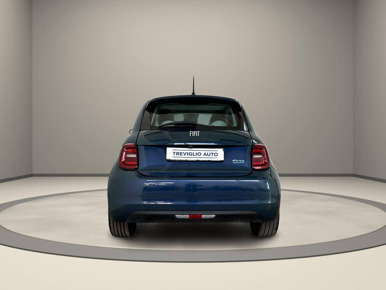FIAT 500e Berlina 42kWh La Prima By Bocelli 320 Km autonomia - 6