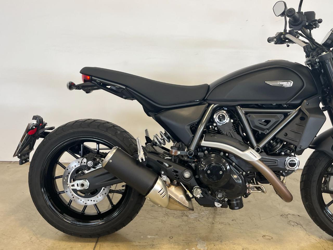 DUCATI Scrambler 800 ICON DARK STEALTH - 6