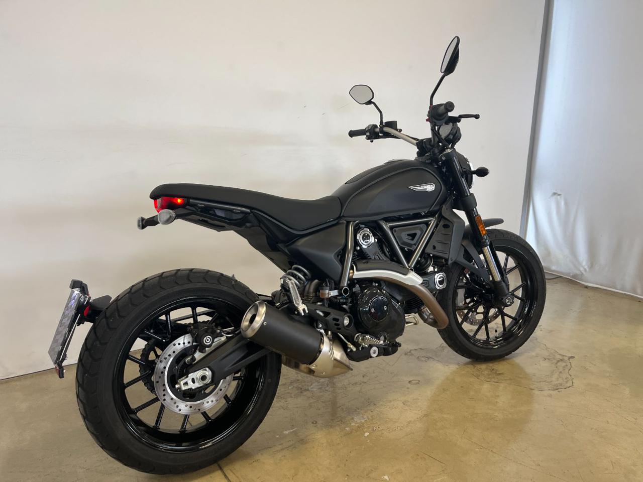 DUCATI Scrambler 800 ICON DARK STEALTH - 7