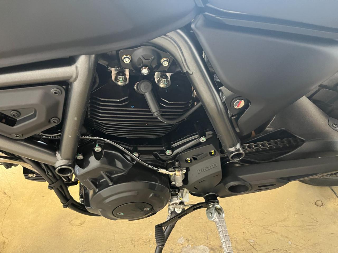 DUCATI Scrambler 800 ICON DARK STEALTH - 9