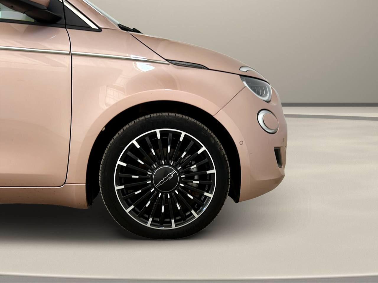 FIAT 500e Berlina 42kWh La Prima By bocelli 320 Km autonomia - 46