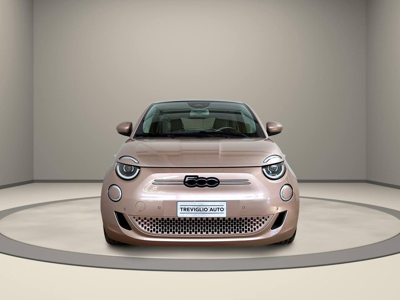 FIAT 500 Berlina 42kWh La Prima By bocelli 320 Km autonomia - 2