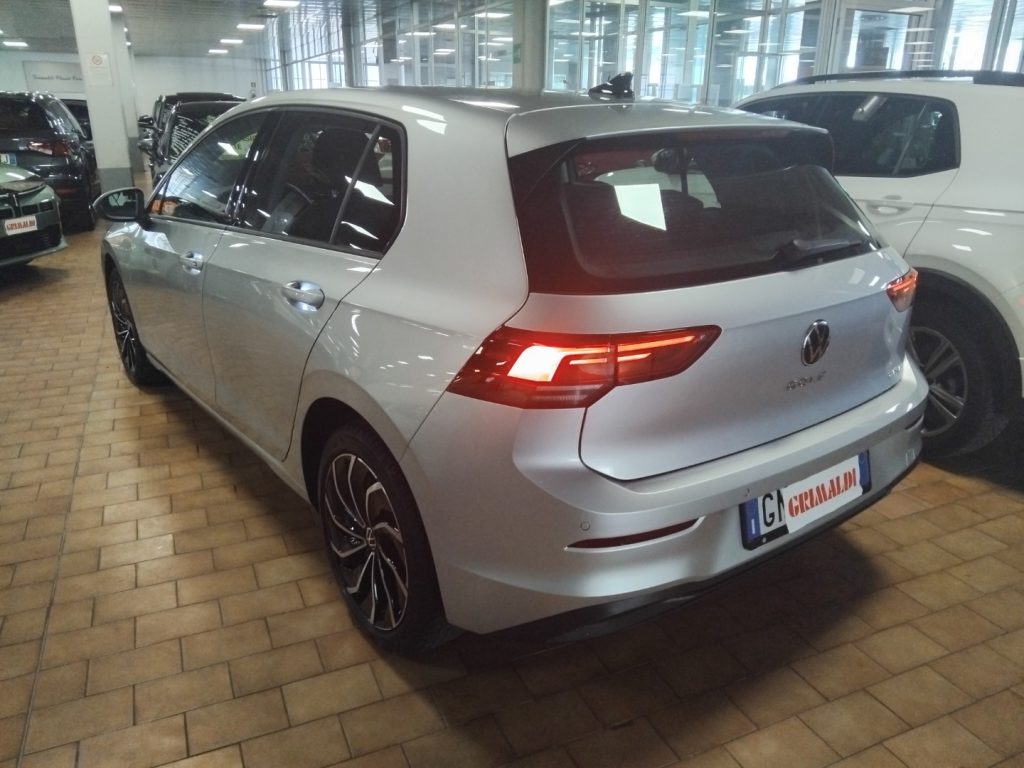 VOLKSWAGEN Golf 1.0 eTSI EVO Life DSG 17 MHEV C/GRIMALDI SP. DAY - 6