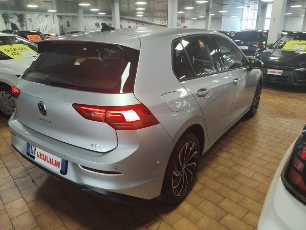 VOLKSWAGEN Golf 1.0 eTSI EVO Life DSG 17 MHEV C/GRIMALDI SP. DAY - 7