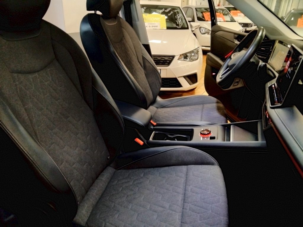 VOLKSWAGEN Tiguan 2.0 TDI SCR LIFE Dsg VIDEO C/GRIMALDI SP. DAY - 18