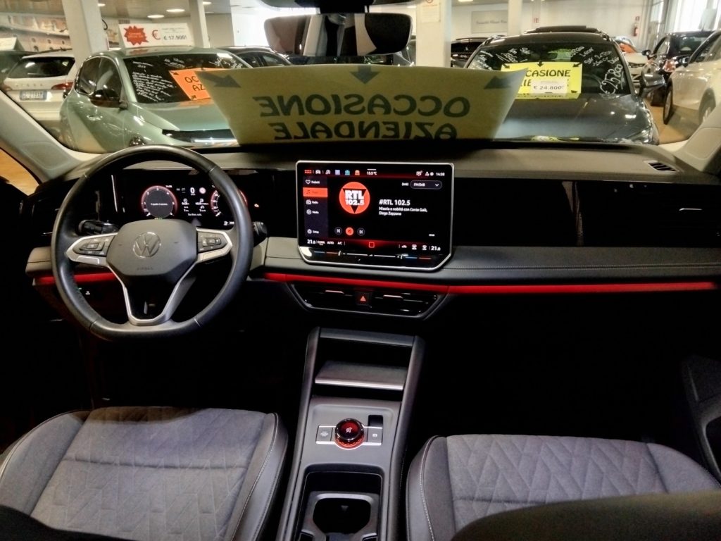 VOLKSWAGEN Tiguan 2.0 TDI SCR LIFE Dsg VIDEO C/GRIMALDI SP. DAY - 16