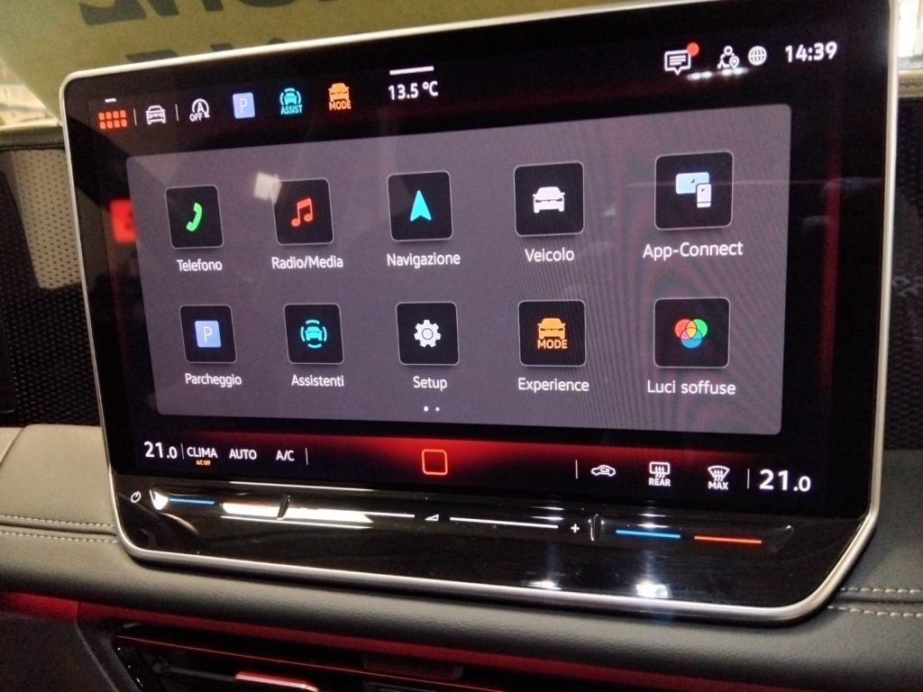 VOLKSWAGEN Tiguan 2.0 TDI SCR LIFE Dsg VIDEO C/GRIMALDI SP. DAY - 22