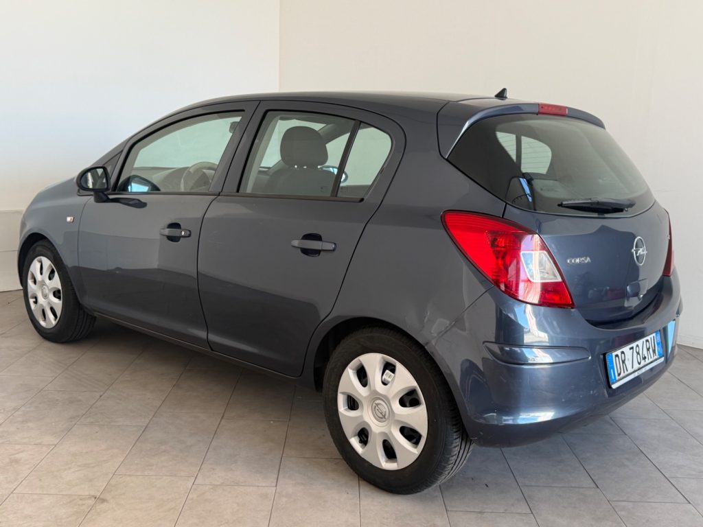 OPEL Corsa 1.2 5 porte Cosmo - 5
