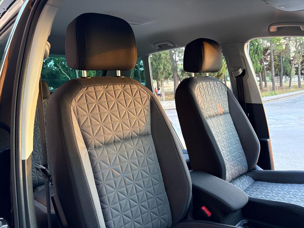 VOLKSWAGEN Tiguan 2.0 TDI 150 CV SCR DSG Life TELECAMERA - 10
