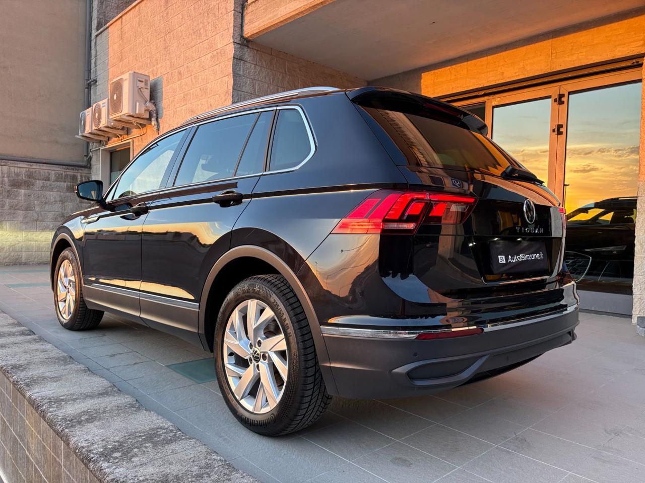 VOLKSWAGEN Tiguan 2.0 TDI 150 CV SCR DSG Life TELECAMERA - 7