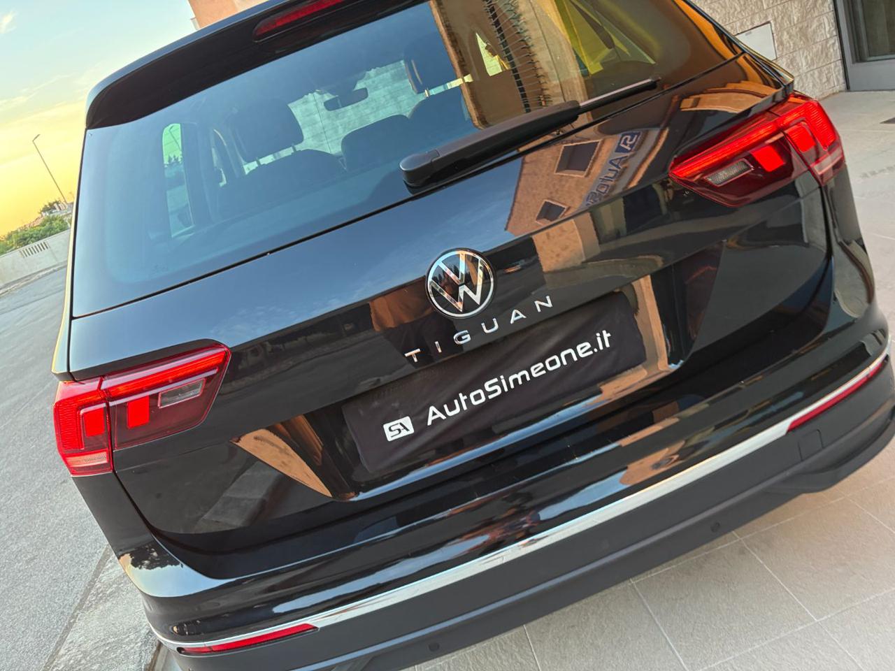 VOLKSWAGEN Tiguan 2.0 TDI 150 CV SCR DSG Life TELECAMERA - 29