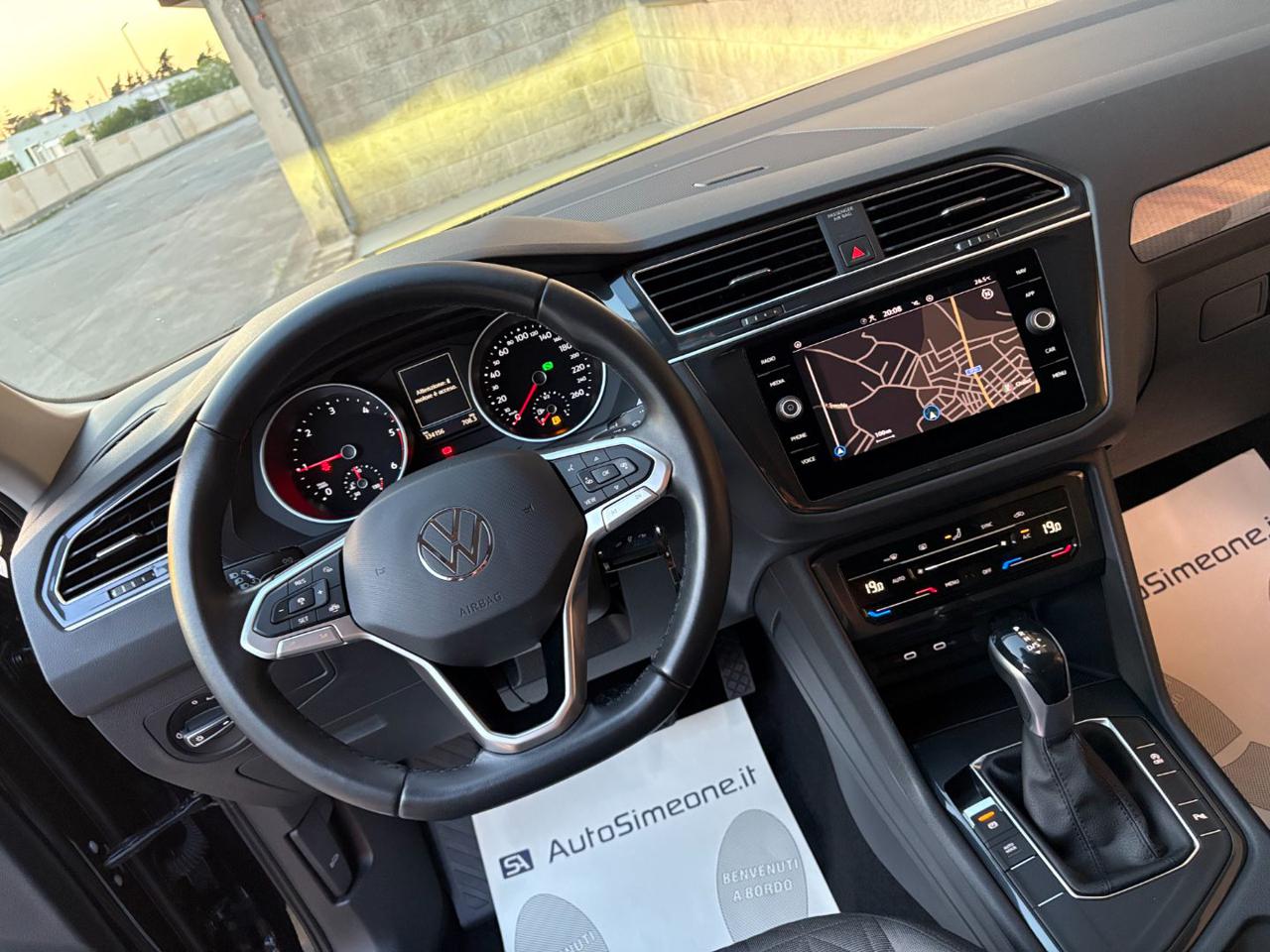 VOLKSWAGEN Tiguan 2.0 TDI 150 CV SCR DSG Life TELECAMERA - 22