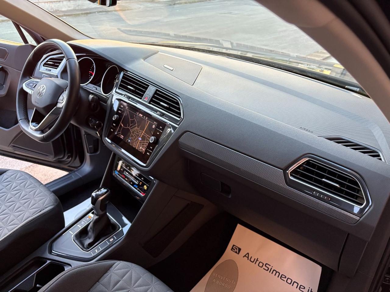 VOLKSWAGEN Tiguan 2.0 TDI 150 CV SCR DSG Life TELECAMERA - 14