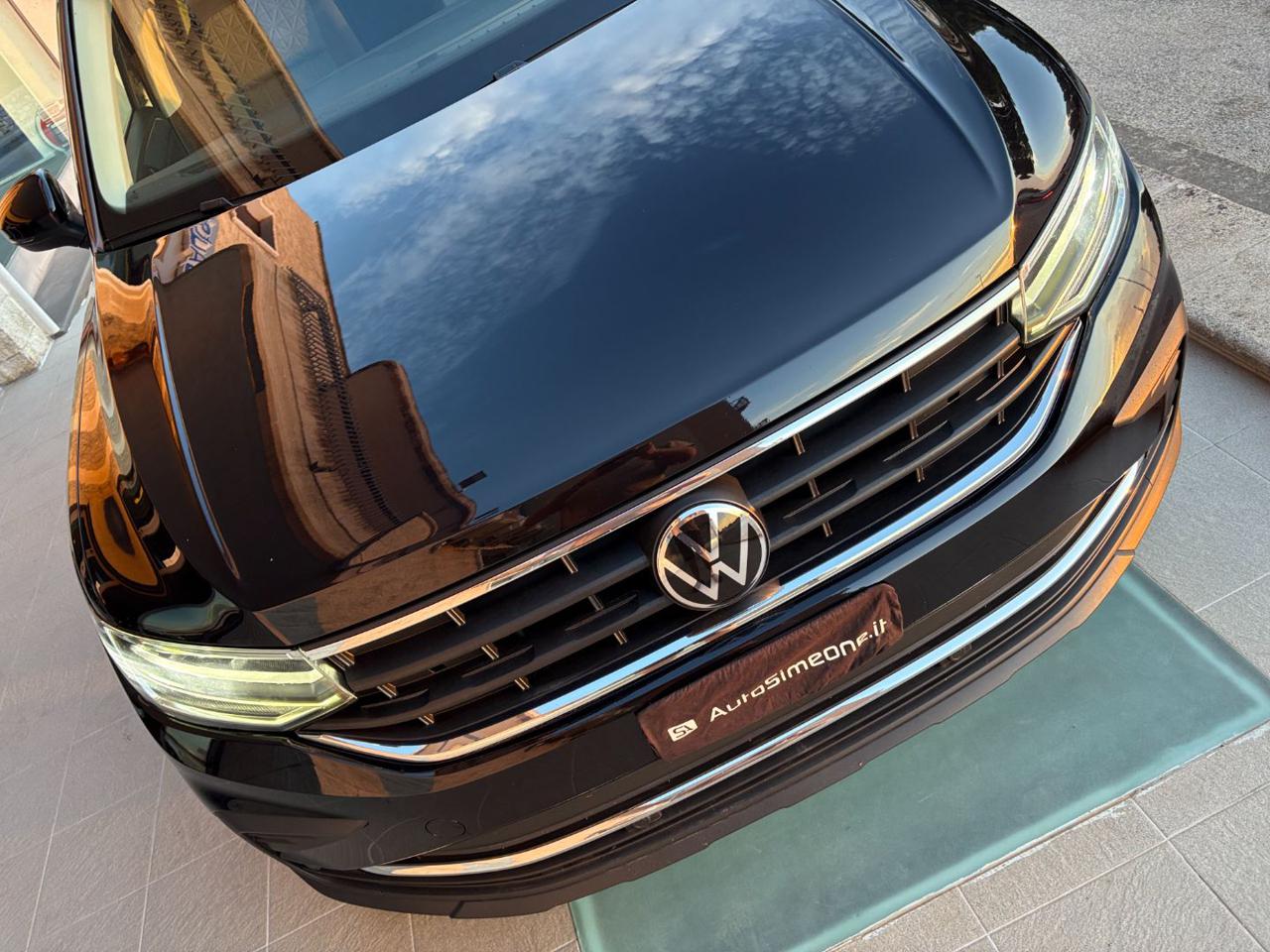 VOLKSWAGEN Tiguan 2.0 TDI 150 CV SCR DSG Life TELECAMERA - 28