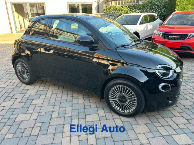 FIAT 500 Nero pastello