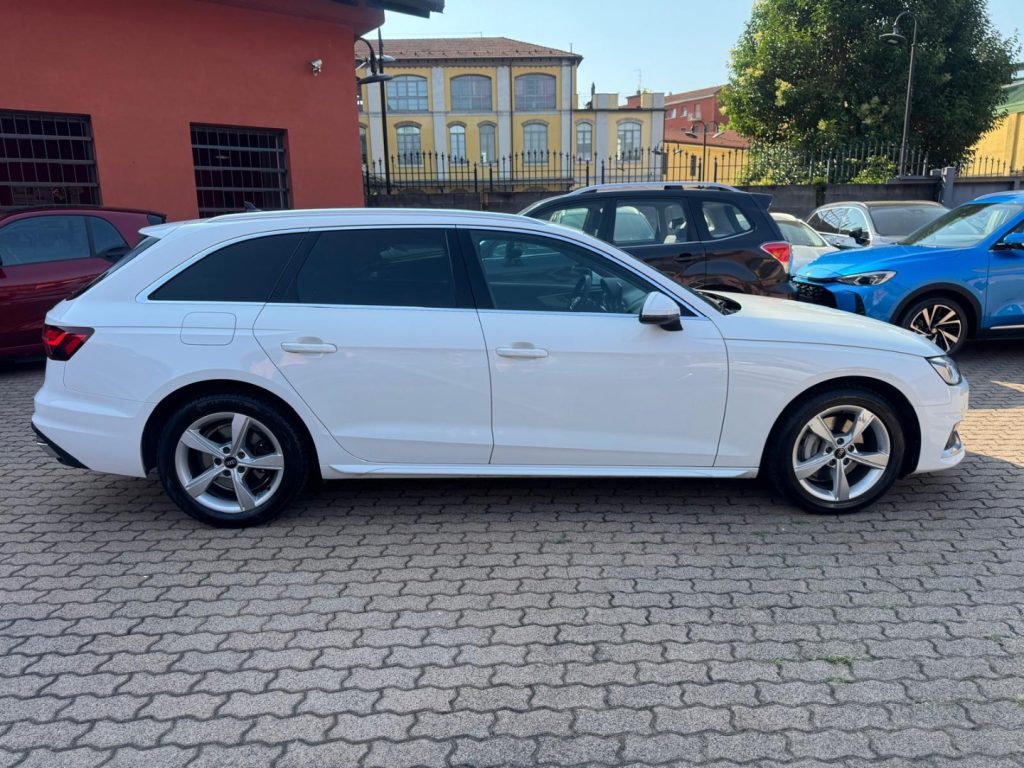 AUDI A4 Avant 40 TDI S tronic Bus.Advanced - 5