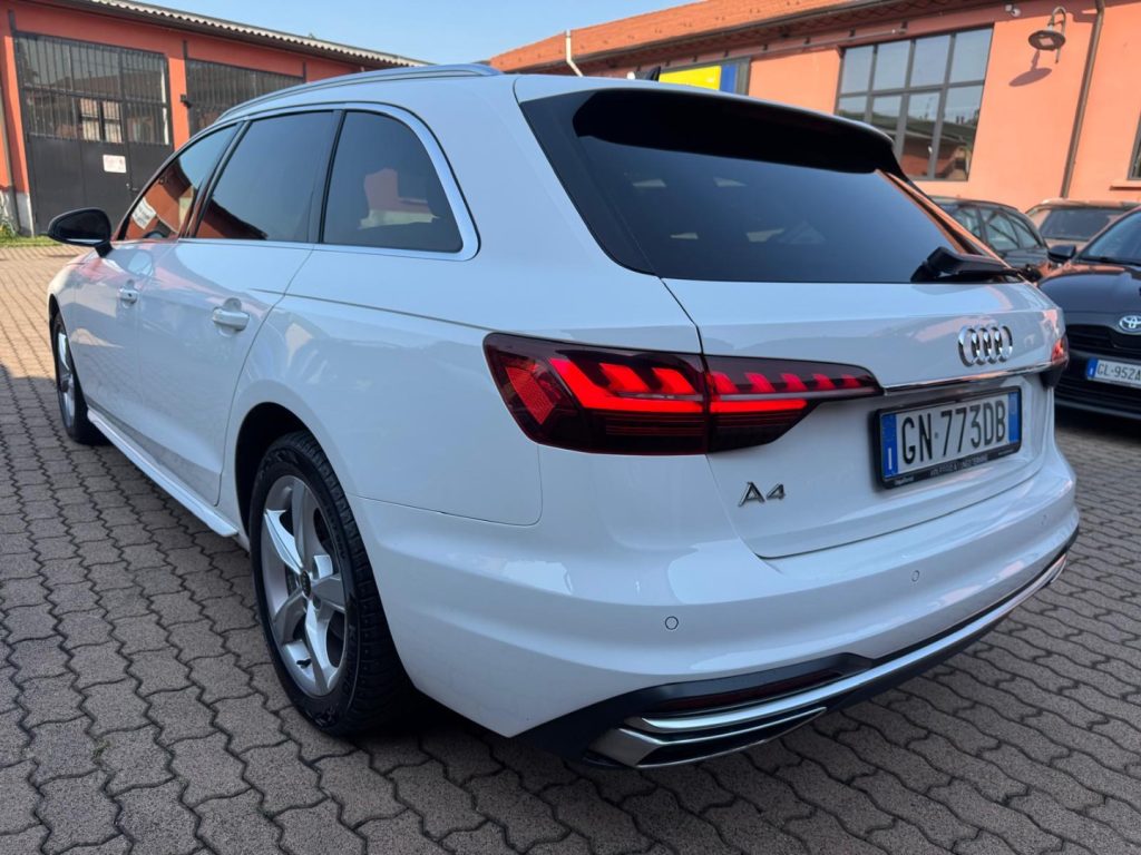 AUDI A4 Avant 40 TDI S tronic Bus.Advanced - 6