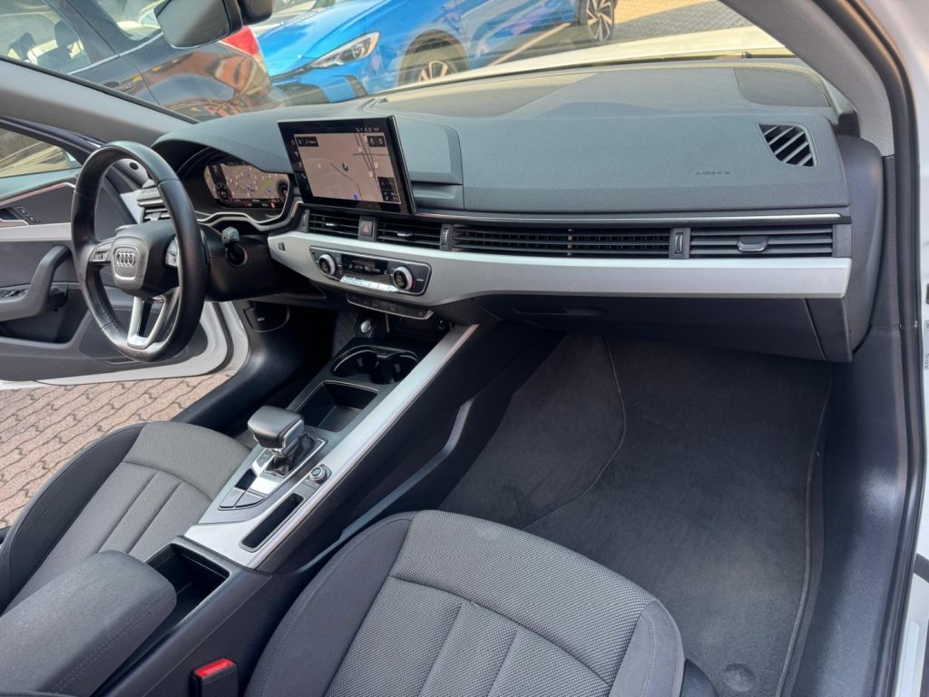 AUDI A4 Avant 40 TDI S tronic Bus.Advanced - 12