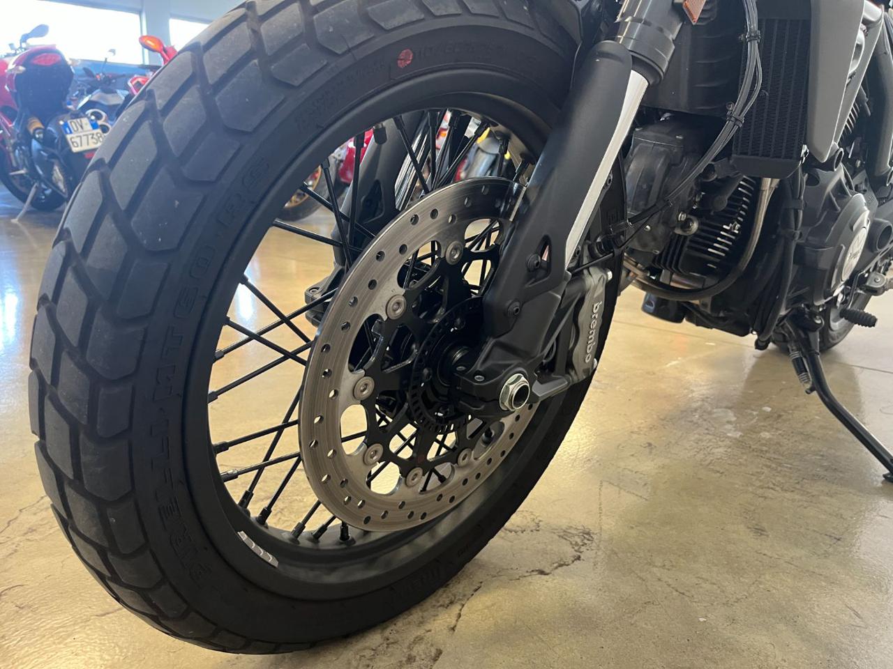 DUCATI Scrambler 800 NIGHTSHIFT - 3
