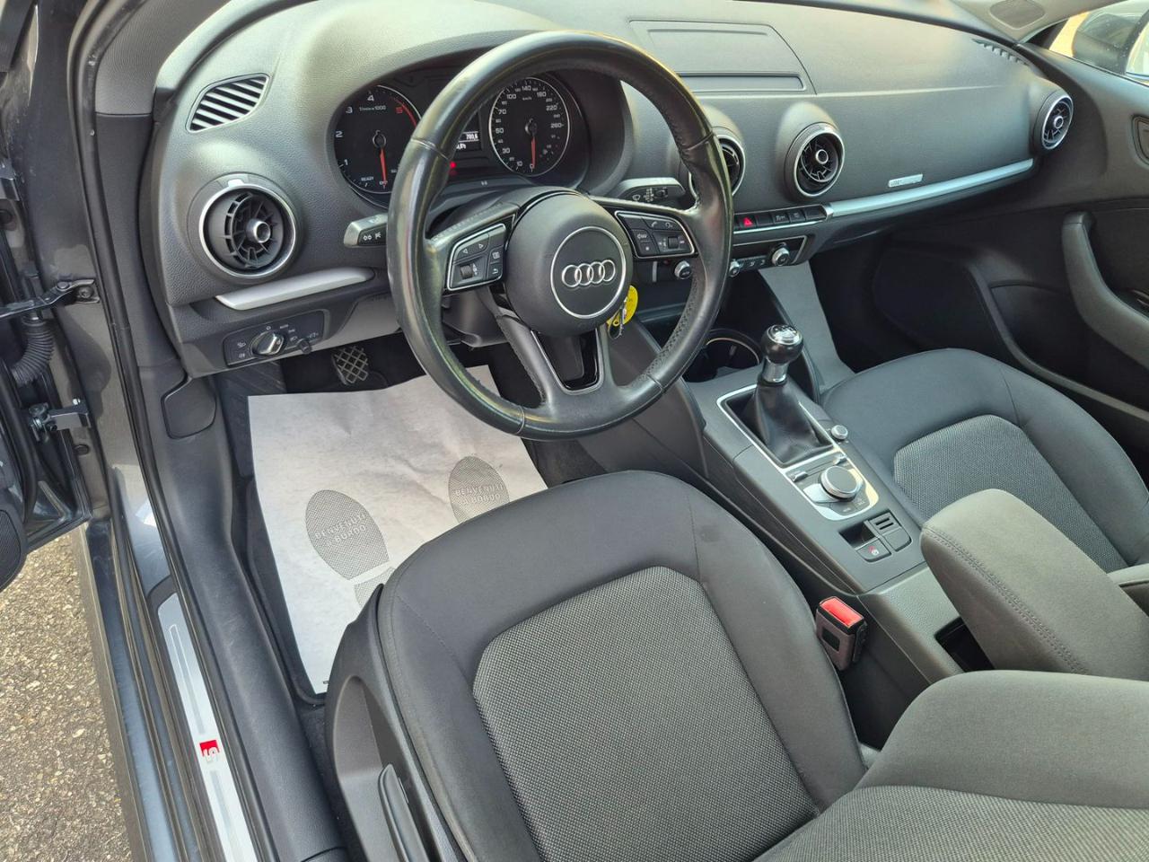 AUDI A3 SPB 1.6 TDI 110 CV Design - 10
