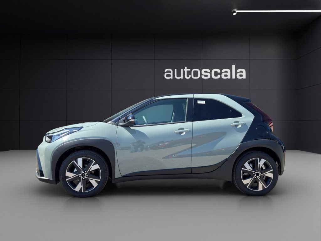 TOYOTA Aygo X 1.5 Hybrid 115 CV 5 porte Icon - 2