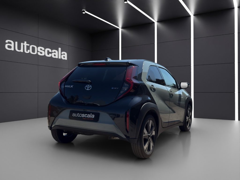 TOYOTA Aygo X 1.5 Hybrid 115 CV 5 porte Icon - 5