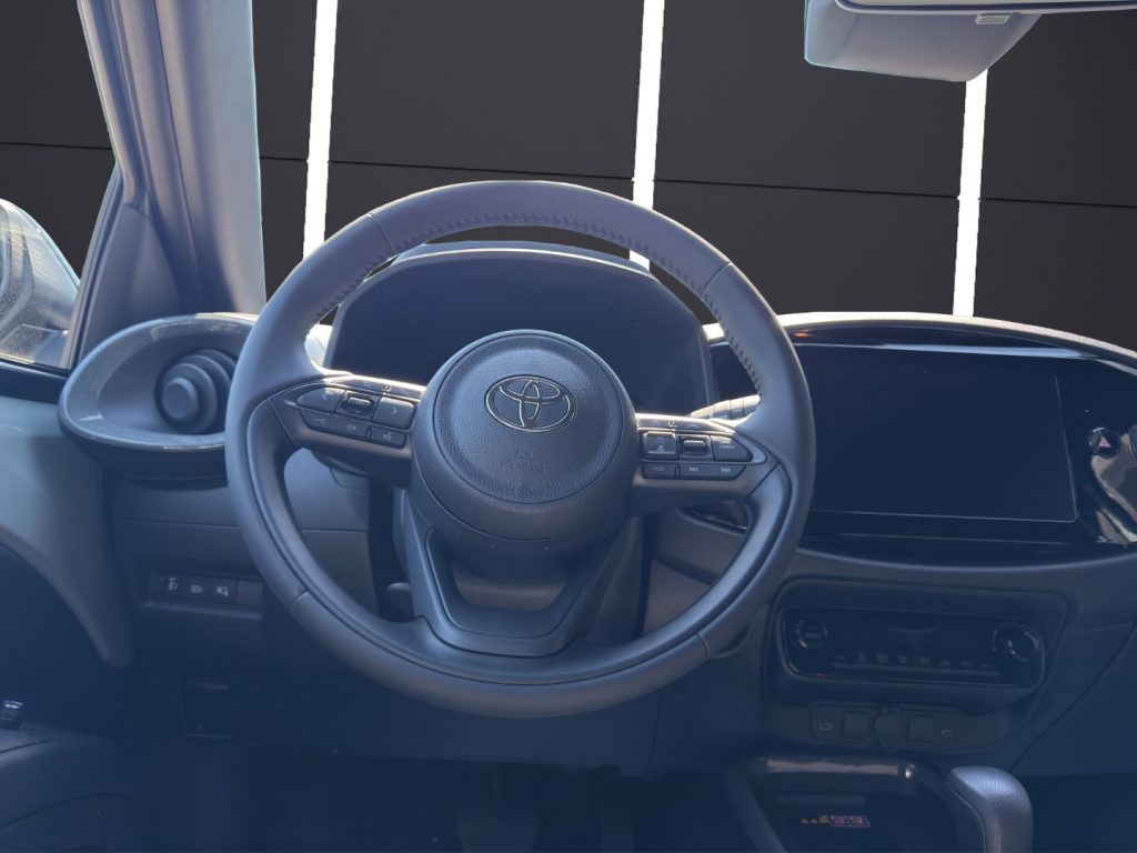 TOYOTA Aygo X 1.5 Hybrid 115 CV 5 porte Icon - 10