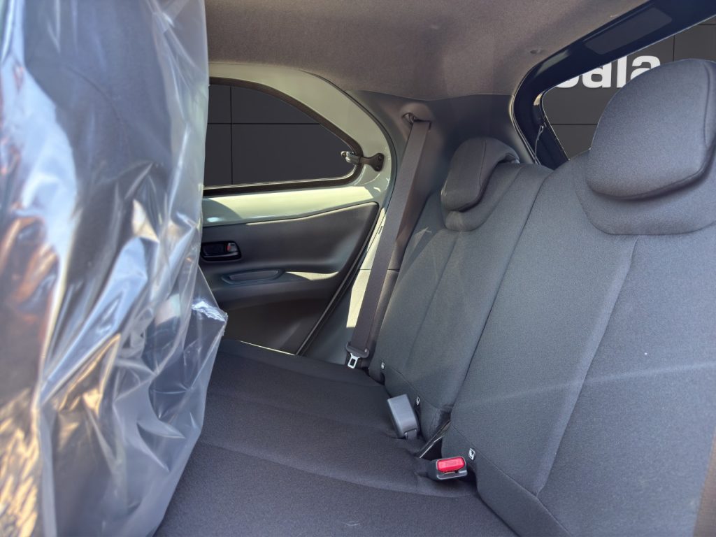 TOYOTA Aygo X 1.5 Hybrid 115 CV 5 porte Icon - 13