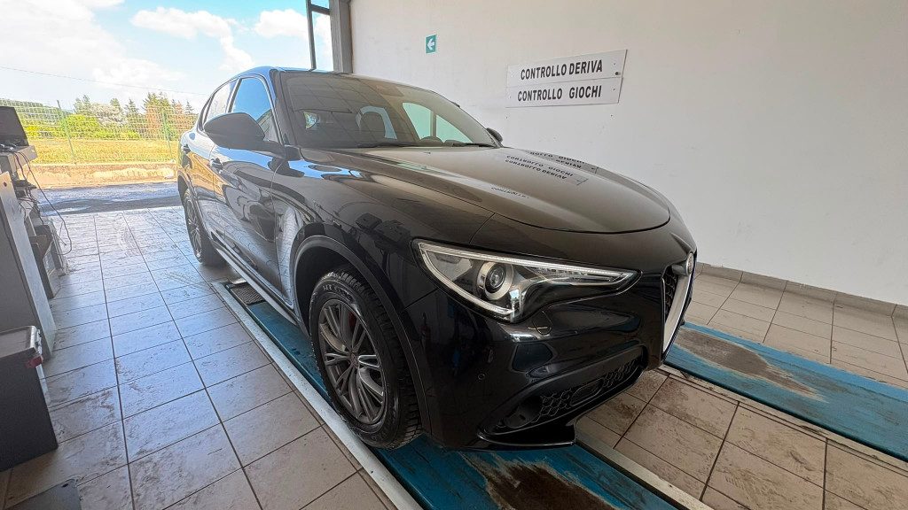 ALFA ROMEO Stelvio 2.2 Turbodiesel 210 CV AT8 Q4 Business - 2