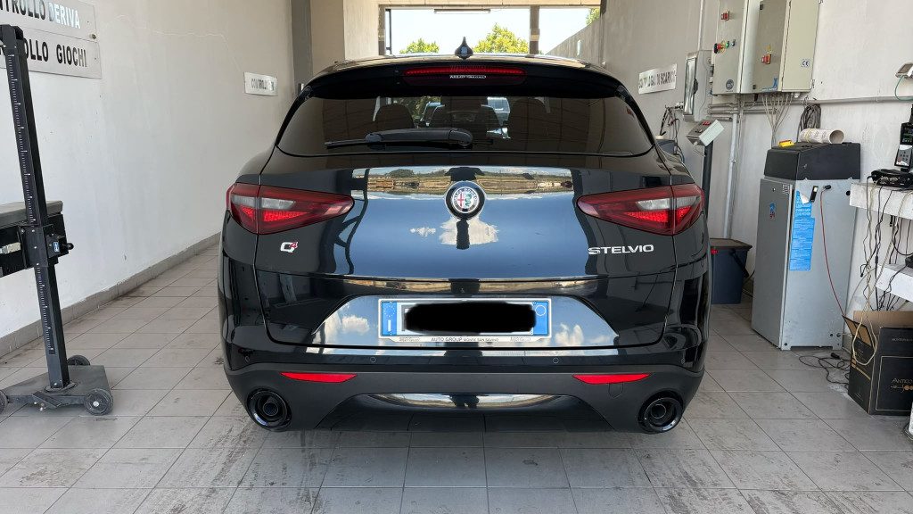 ALFA ROMEO Stelvio 2.2 Turbodiesel 210 CV AT8 Q4 Business - 4