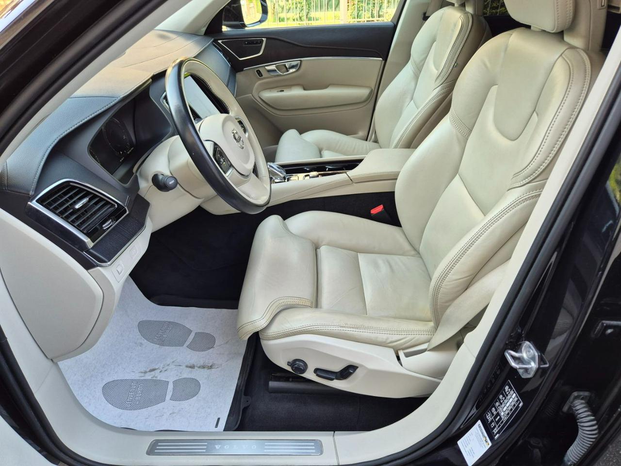 VOLVO XC90 B5 (d) AWD Geartronic Inscription - 9