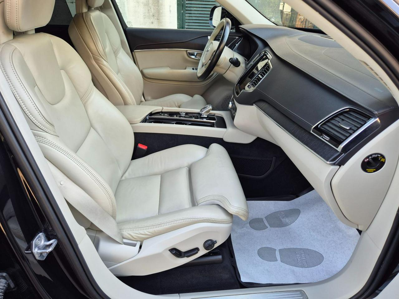 VOLVO XC90 B5 (d) AWD Geartronic Inscription - 14