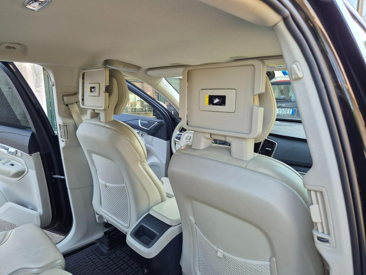 VOLVO XC90 B5 (d) AWD Geartronic Inscription - 27