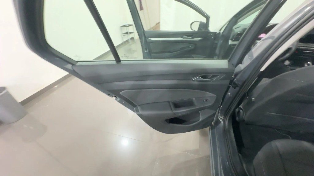 VOLKSWAGEN Golf 2.0 TDI 115 CV SCR Life - 12