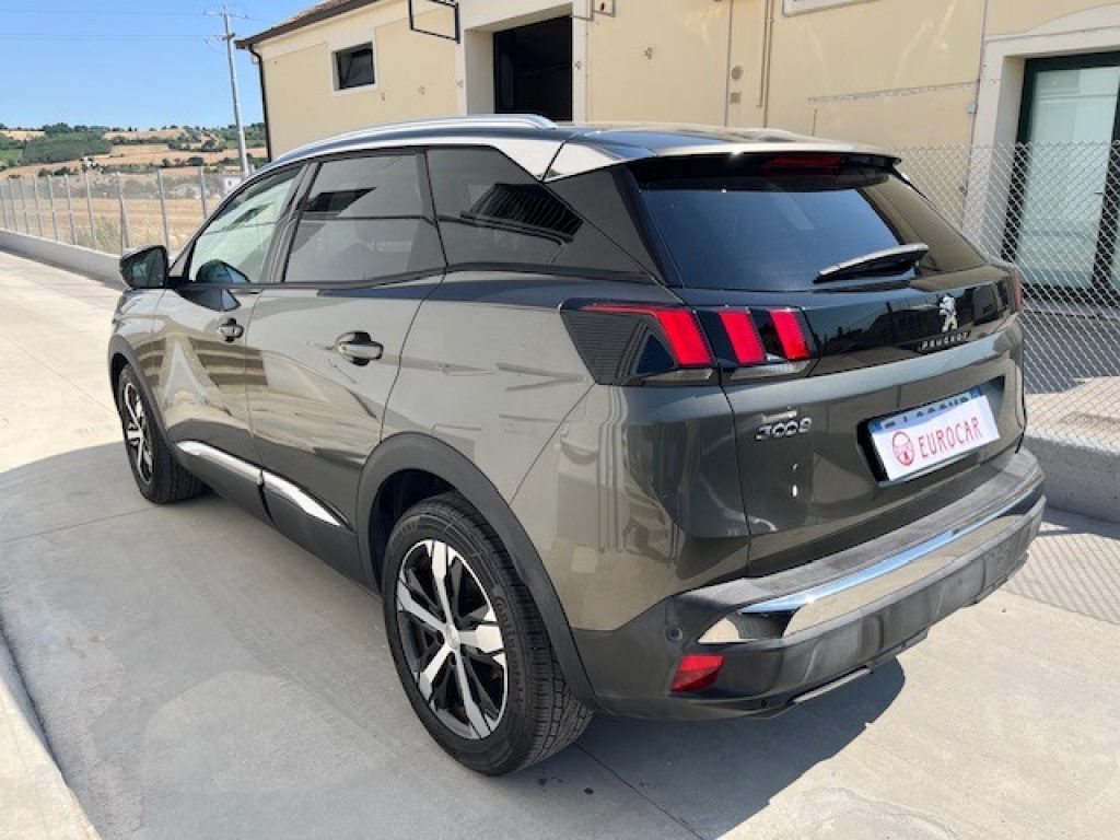 PEUGEOT 3008 BlueHDi 120 S&S Allure - 4