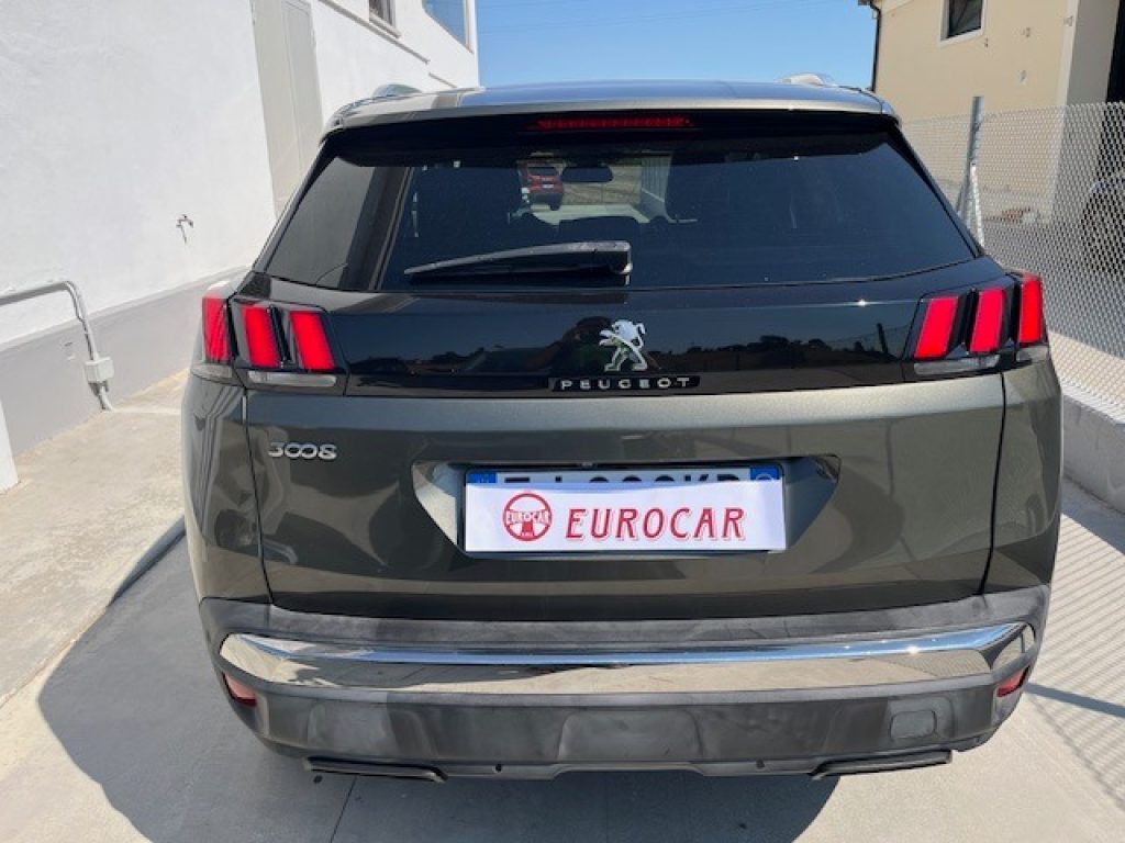PEUGEOT 3008 BlueHDi 120 S&S Allure - 5