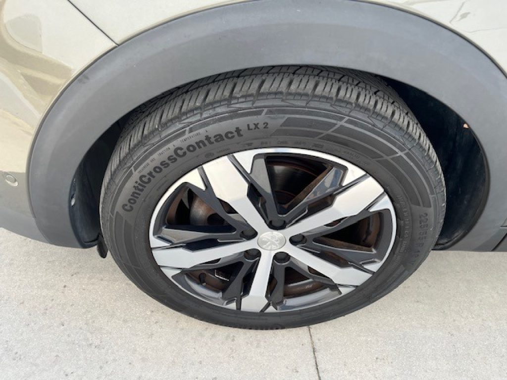 PEUGEOT 3008 BlueHDi 120 S&S Allure - 7