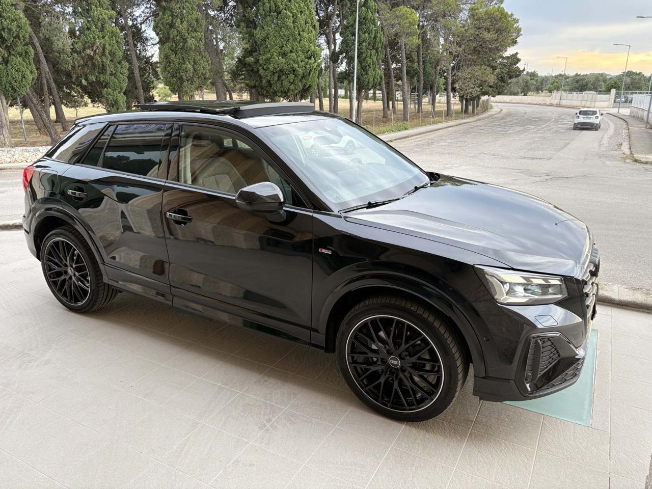 AUDI Q2 30 TDI S tronic S line Edition Identity Black - 3