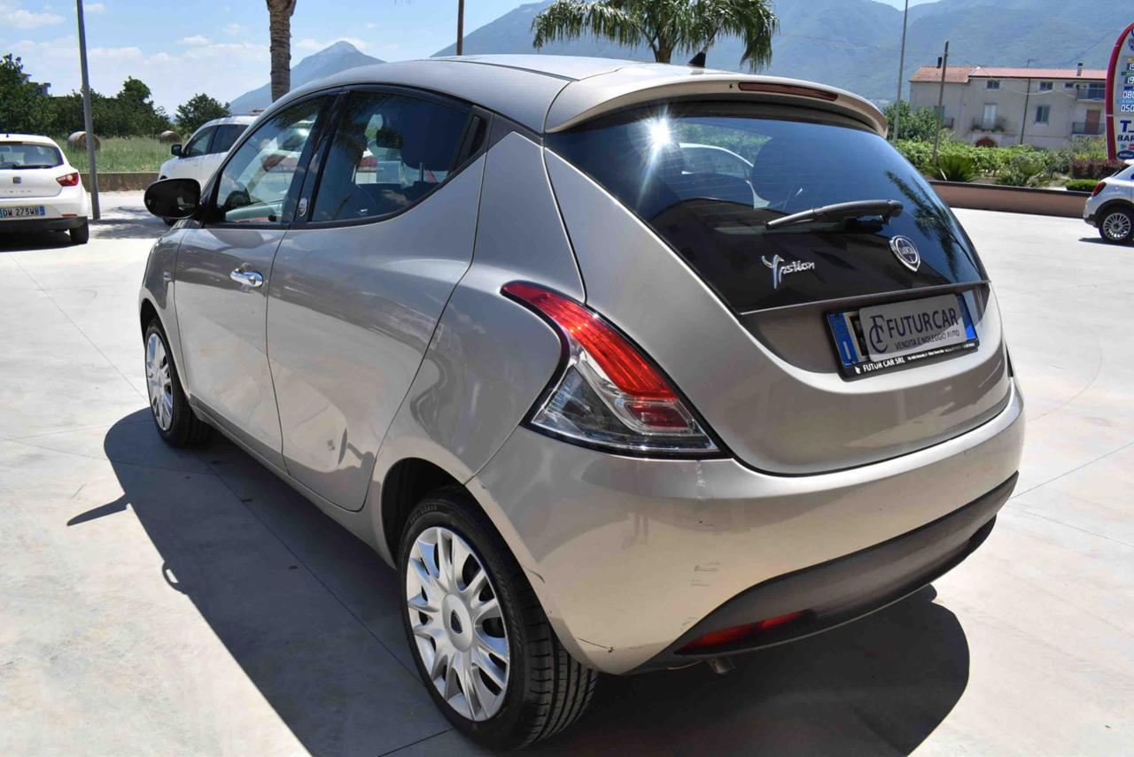 LANCIA Ypsilon 1.2 69 CV 5 porte GPL Ecochic Gold - 15