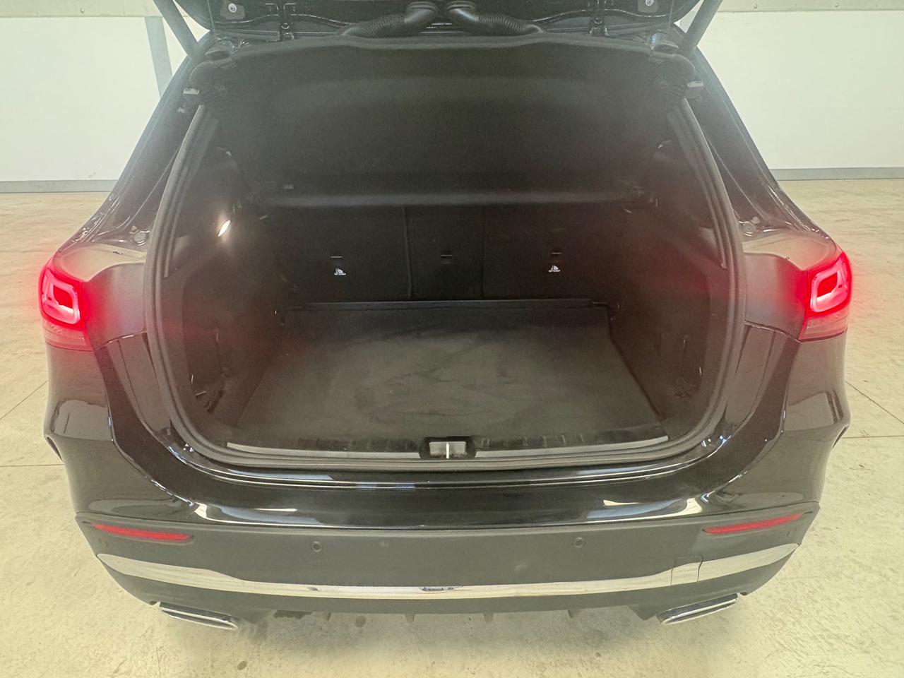 MERCEDES-BENZ GLA 180 d Automatic Premium - 16