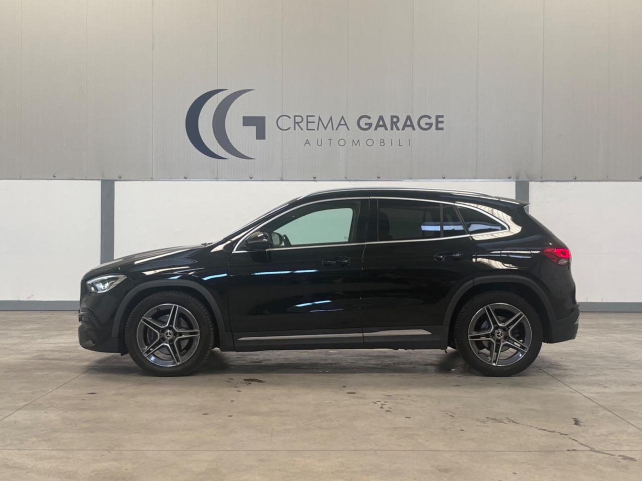 MERCEDES-BENZ GLA 180 d Automatic Premium - 4
