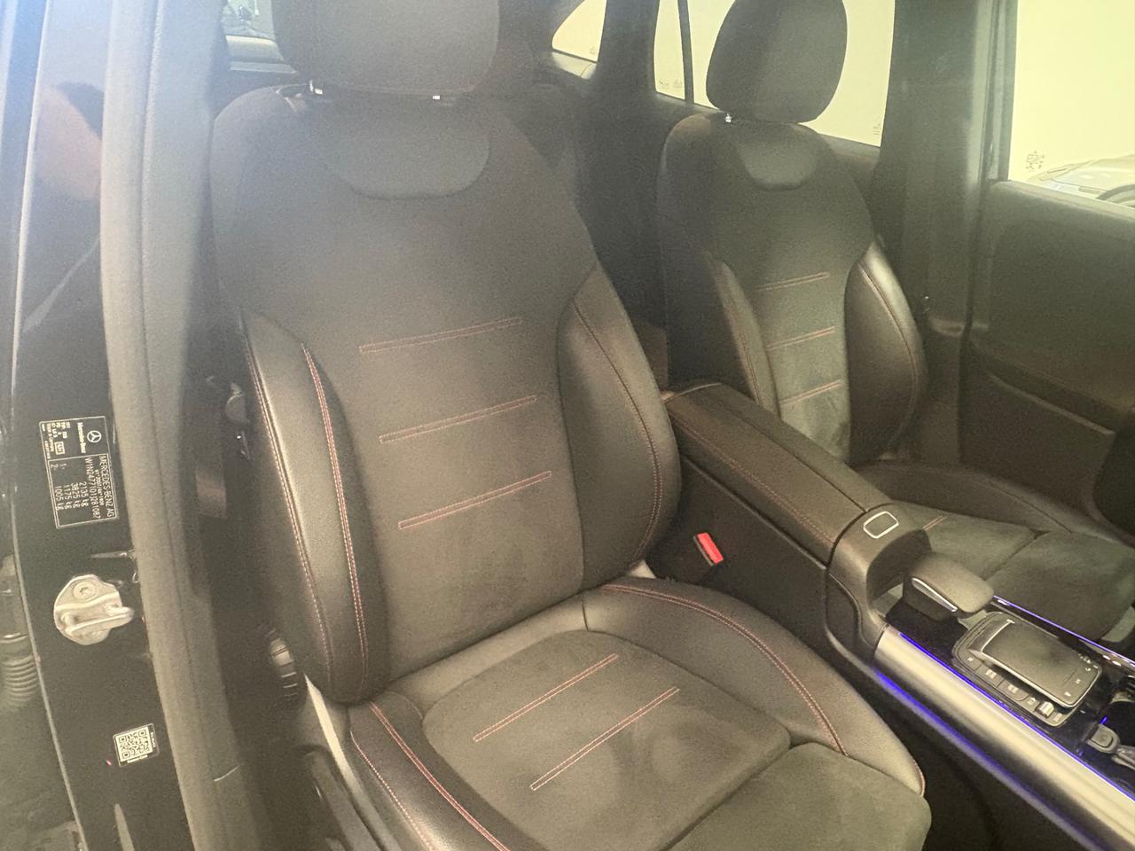 MERCEDES-BENZ GLA 180 d Automatic Premium - 11