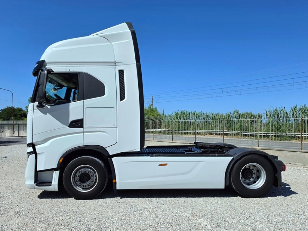 IVECO S-WAY 490 T/P Km 74200 + INTARDER - 4