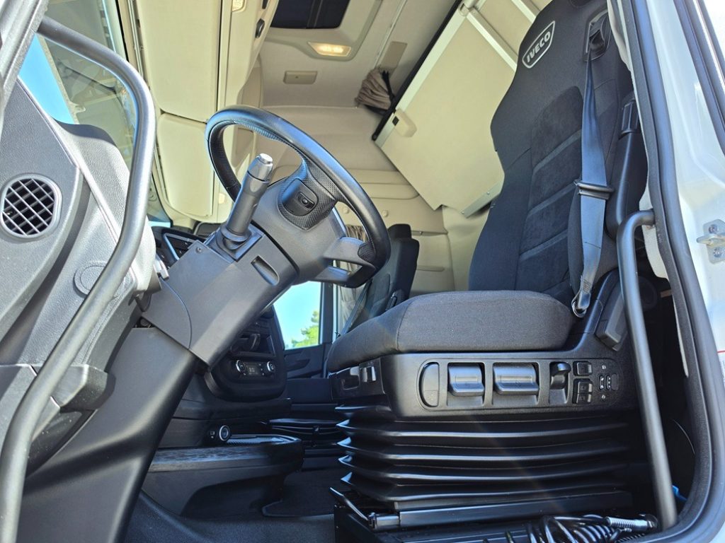 IVECO S-WAY 490 T/P Km 74200 + INTARDER - 7