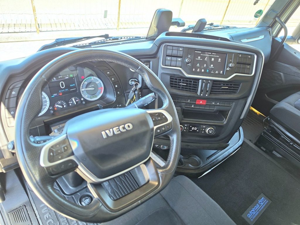 IVECO S-WAY 490 T/P Km 74200 + INTARDER - 8