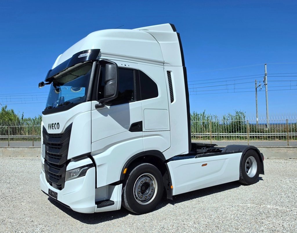 IVECO S-WAY 490 T/P Km 74200 + INTARDER - 22