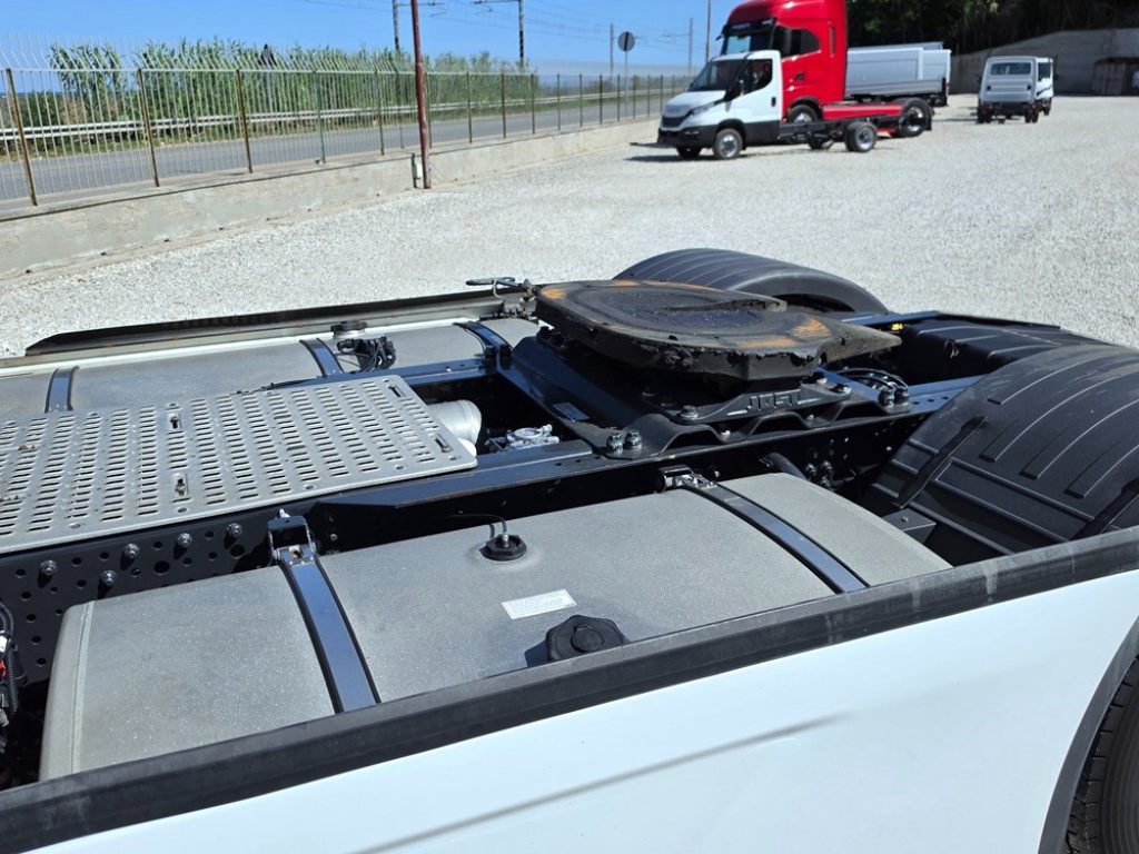 IVECO S-WAY 490 T/P Km 74200 + INTARDER - 23