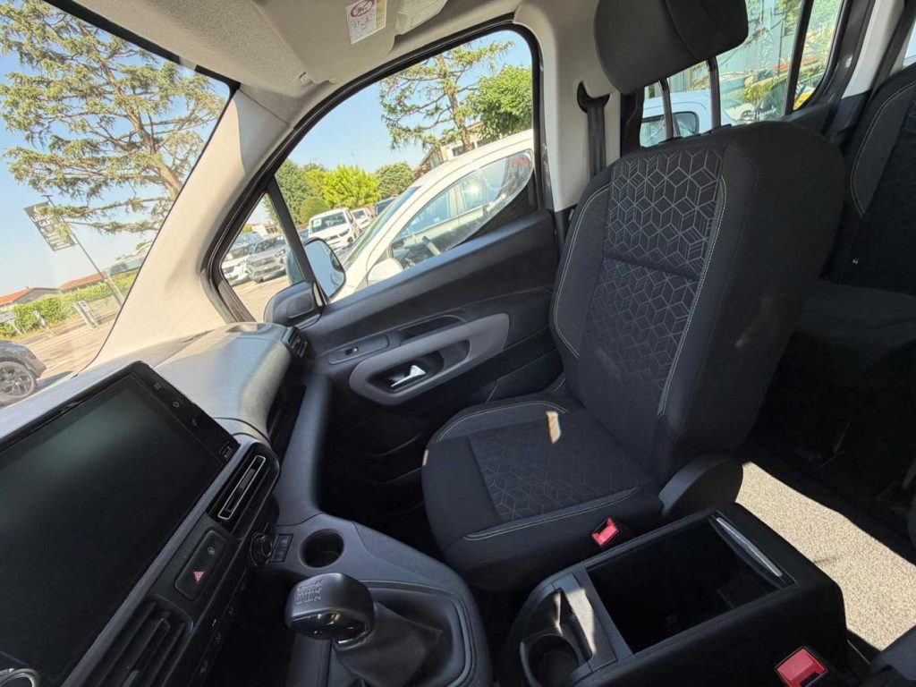 PEUGEOT Rifter BlueHDi 100 Allure Standard - 19