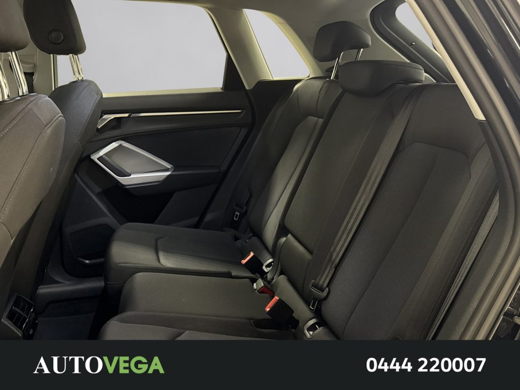 AUDI Q3 35 2.0 tdi business advanced s-tronic - 12