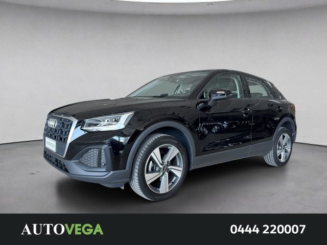 AUDI Q2 Nero pastello
